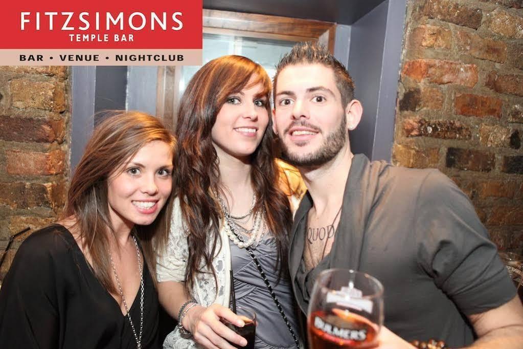 Fitzsimons Hotel Temple Bar Дублин Экстерьер фото