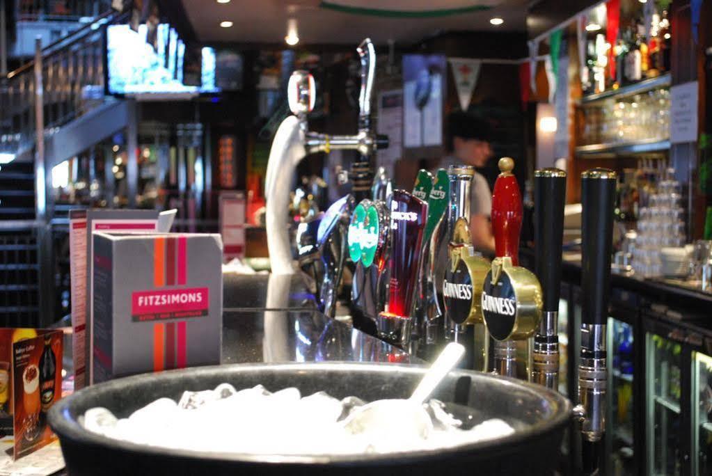 Fitzsimons Hotel Temple Bar Дублин Экстерьер фото